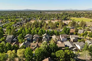 21376 Oakview Dr, Bend, OR 97701 - Photo 47