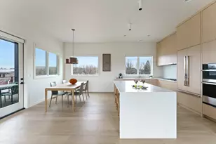 211 SW Log Ct, Bend, OR 97702 - Photo 11