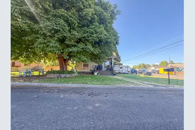 904 NE 2nd Street, Prineville, OR 97754 - Photo 3