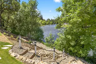 1090 Anglers Pl, Shady Cove, OR 97539 - Photo 5