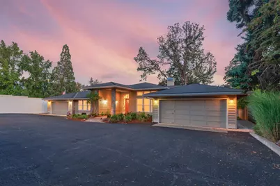 619 SE M Street, Grants Pass, OR 97526 - Photo 3