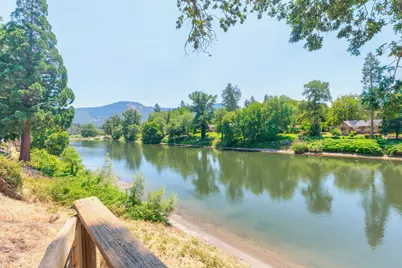 619 SE M Street, Grants Pass, OR 97526 - Photo 51