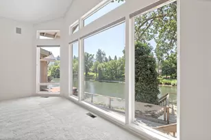 619 SE M St, Grants Pass, OR 97526 - Photo 13