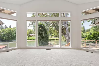 619 SE M Street, Grants Pass, OR 97526 - Photo 11