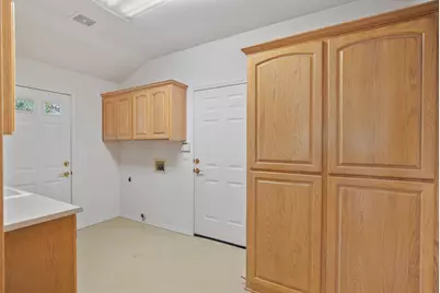 619 SE M Street, Grants Pass, OR 97526 - Photo 27