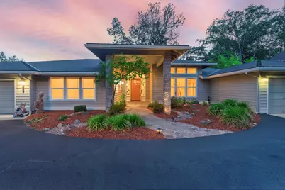 619 SE M Street, Grants Pass, OR 97526 - Photo 9