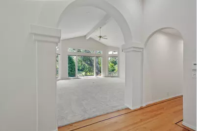 619 SE M Street, Grants Pass, OR 97526 - Photo 9