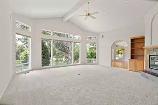 619 SE M St, Grants Pass, OR 97526 - Photo 11