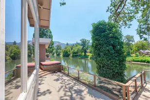 619 SE M St, Grants Pass, OR 97526 - Photo 47