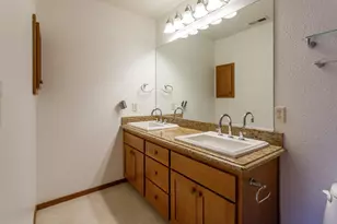 3126 Alameda St, Medford, OR 97504 - Photo 11