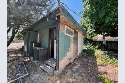 210 NW Woodbrook Drive, Grants Pass, OR 97526 - Photo 9