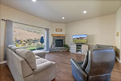 2273 NE Valley View Court, Madras, OR 97741 - Photo 5