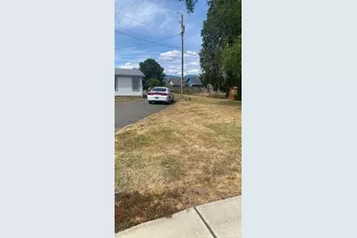 2720 Redwood Avenue, Grants Pass, OR 97527 - Photo 5