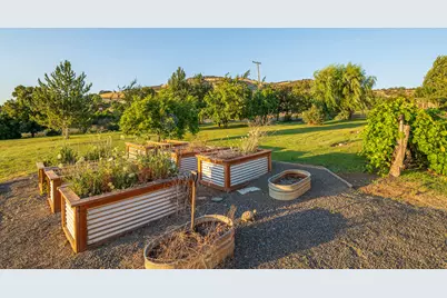 4050 Royal Crest Road, Medford, OR 97504 - Photo 49