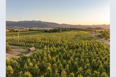 4050 Royal Crest Road, Medford, OR 97504 - Photo 53