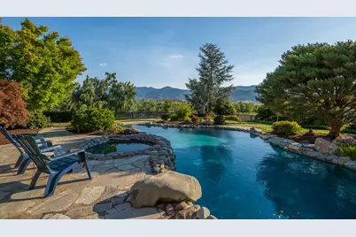4050 Royal Crest Road, Medford, OR 97504 - Photo 31