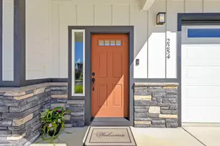 2254 NE Indigo Ln, Bend, OR 97701 - Photo 7