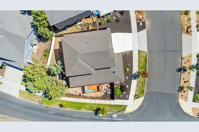 2254 NE Indigo Lane, Bend, OR 97701 - Photo 41