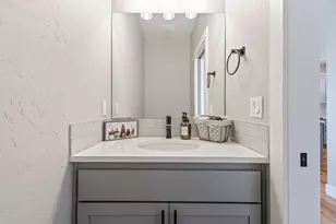 2254 NE Indigo Ln, Bend, OR 97701 - Photo 31