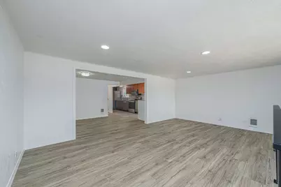 266 NW Riverside Boulevard, Bend, OR 97703 - Photo 21