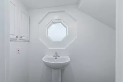 266 NW Riverside Boulevard, Bend, OR 97703 - Photo 17