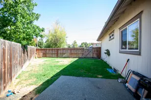 2082 Lower River Rd, Grants Pass, OR 97526 - Photo 11