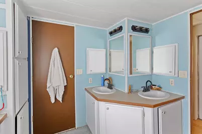 925 Carol Rae, Medford, OR 97501 - Photo 17