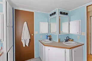 925 Carol Rae, Medford, OR 97501 - Photo 17