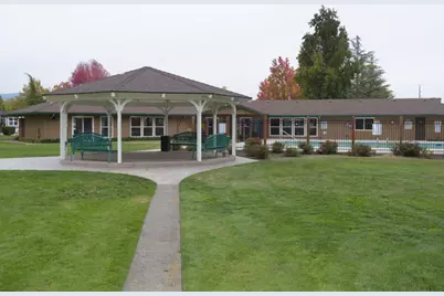 925 Carol Rae, Medford, OR 97501 - Photo 27