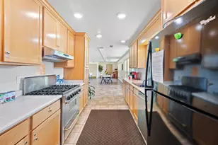 925 Carol Rae, Medford, OR 97501 - Photo 23