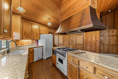 2929 Hwy 238, Jacksonville, OR 97530 - Photo 13