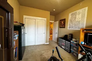 34653 Castle Dr, Chiloquin, OR 97624 - Photo 11