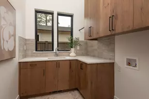 3326 NW Leavitt Ln, Bend, OR 97703 - Photo 35