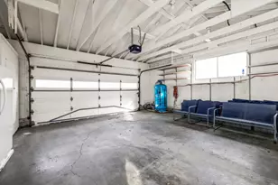 23131 N Poe Valley Rd, Klamath Falls, OR 97603 - Photo 33