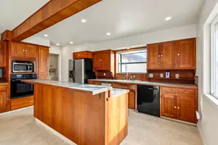 23131 N Poe Valley Rd, Klamath Falls, OR 97603 - Photo 13