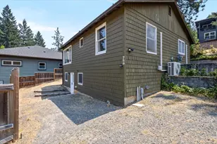759 S Mountain Ave, Ashland, OR 97520 - Photo 21