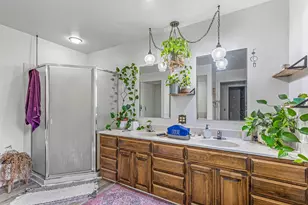 3361 Little Applegate Rd, Jacksonville, OR 97530 - Photo 9