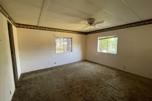 1095 Lee Roze Ln, Grants Pass, OR 97527 - Photo 17