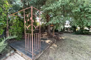 1095 Lee Roze Ln, Grants Pass, OR 97527 - Photo 7