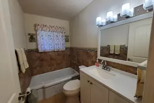 753 Albert Ave, Glendale, OR 97442 - Photo 27