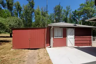 753 Albert Ave, Glendale, OR 97442 - Photo 13