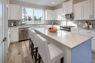 20888 SE Caldera Dr, Bend, OR 97702 - Photo 3