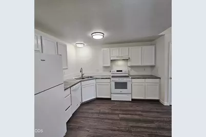 2746 SW Umatilla Court, Redmond, OR 97756 - Photo 3