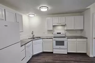 2746 SW Umatilla Ct, Redmond, OR 97756 - Photo 3