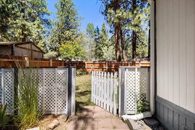 61060 Kings Lane #106, Bend, OR 97702 - Photo 27
