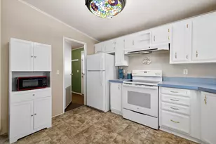 61060 Kings Ln, Bend, OR 97702 - Photo 11