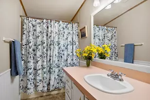 61060 Kings Ln, Bend, OR 97702 - Photo 15