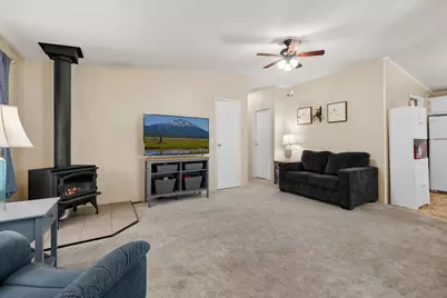 61060 Kings Lane #106, Bend, OR 97702 - Photo 5