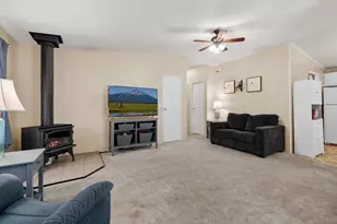 61060 Kings Ln, Bend, OR 97702 - Photo 5