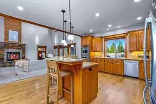 60829 Yellow Leaf St, Bend, OR 97702 - Photo 7